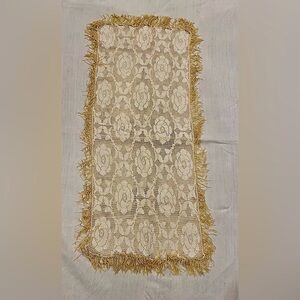 Vintage tablecloth or runner/shawl - vintage heavy lace rectangular tablescape